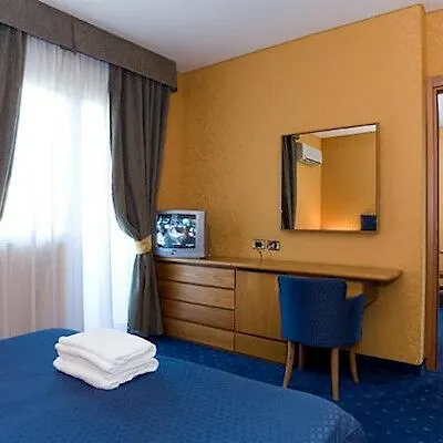 Hotel Setar Quartu SantʼElena 4*,
